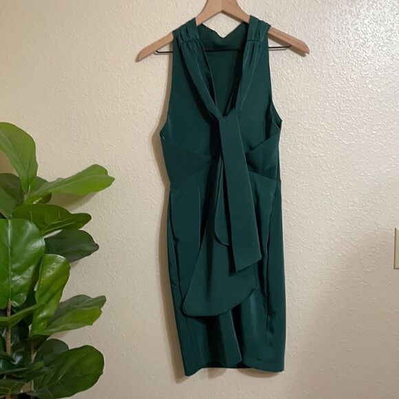 Harlyn halter dress - Picture 6 of 9